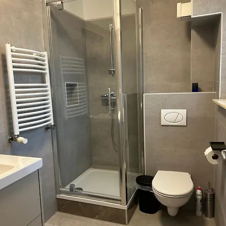 Double Chez Zhang Capsule hotel *