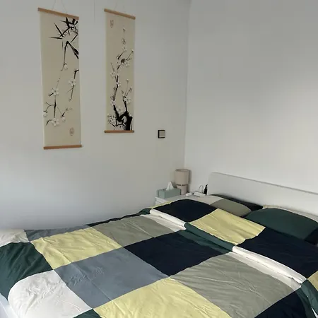 Double Chez Zhang Capsulehotel