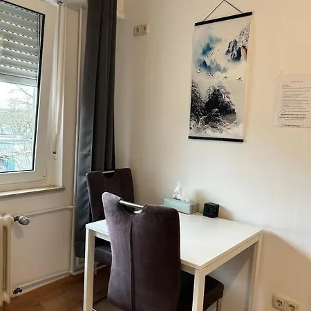 Chez Zhang *